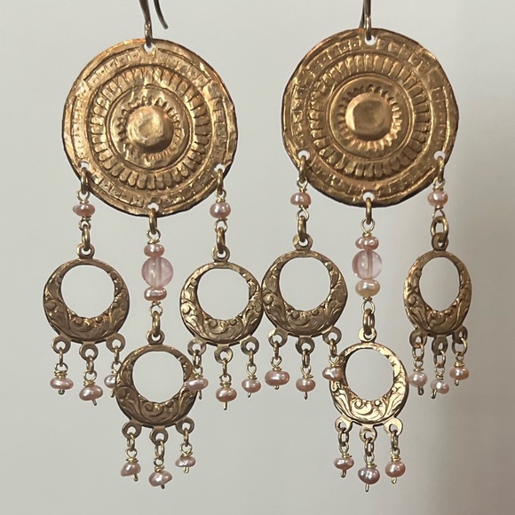 Handmade boho chandelier pearl earrings - Picture 5 of 9